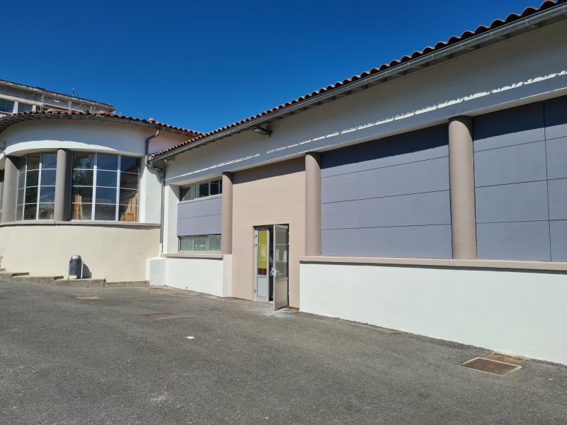 Façade Lycée Saint Giron - Foix - Mur-Tronic