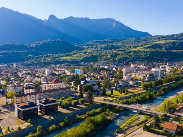 Bâti ancien - Albertville - traitement des remontées capillaires et du salpêtre Mur-Tronic
