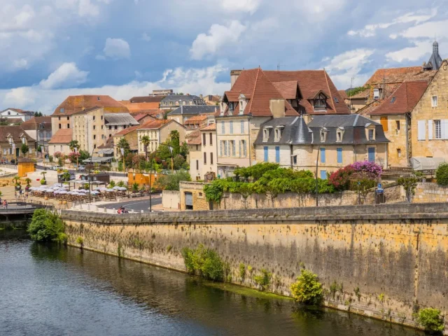 Bâti ancien - Bergerac - traitement des remontées capillaires et du salpêtre Mur-Tronic