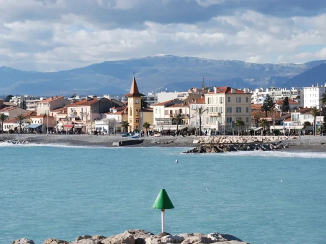 Bâti ancien - Cagnes-sur-Mer - traitement des remontées capillaires et du salpêtre Mur-Tronic