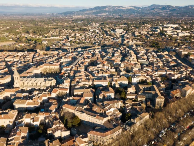 Bâti ancien - Carpentras - traitement des remontées capillaires et du salpêtre Mur-Tronic
