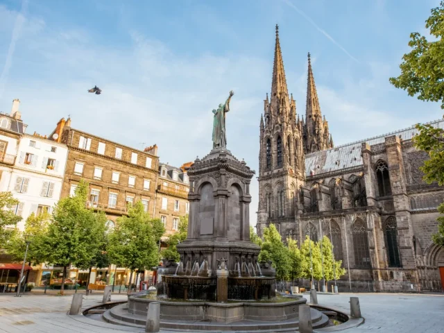 Bâti ancien - Clermont-Ferrand - traitement des remontées capillaires et du salpêtre Mur-Tronic