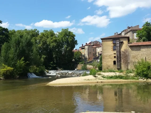 Bâti ancien - Landes - traitement des remontées capillaires et du salpêtre Mur-Tronic