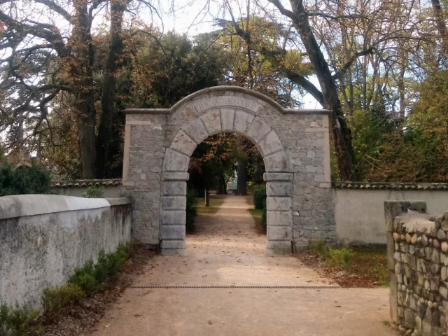 Bâti ancien - Saint-Genis-Laval - traitement des remontées capillaires et du salpêtre Mur-Tronic