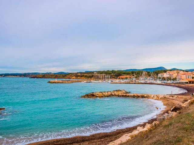 Bâti ancien - Six-Fours-les-Plages - traitement des remontées capillaires et du salpêtre Mur-Tronic
